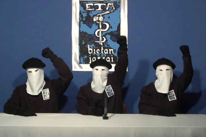 La organización separatista vasca ETA anunció su disolución definitiva