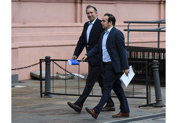 El gobierno desempolvó a la coalición Cambiemos para intentar demostrar tranquilidad