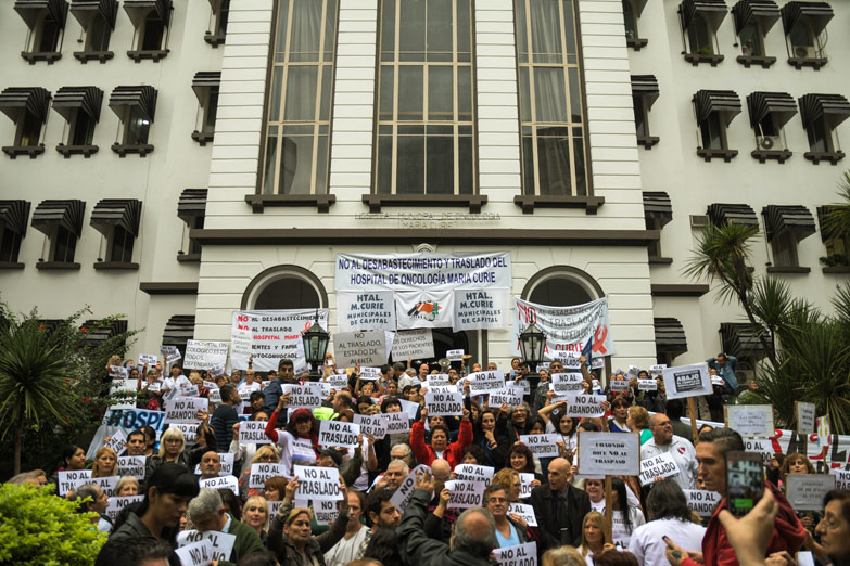 Denuncian desabastecimiento y rechazan traslado de un hospital oncológico