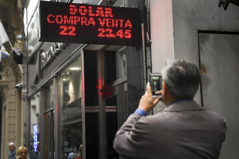 El Central tuvo que volver a vender dólares