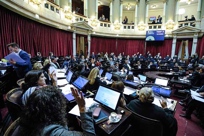 Ingresó al Senado el proyecto para frenar el tarifazo