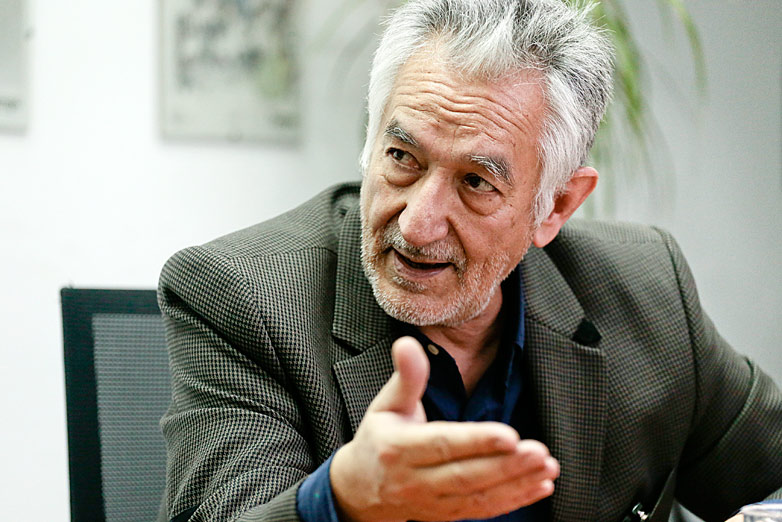 Alberto Rodríguez Saá : «Este fracaso genera en el peronismo un clima distinto»
