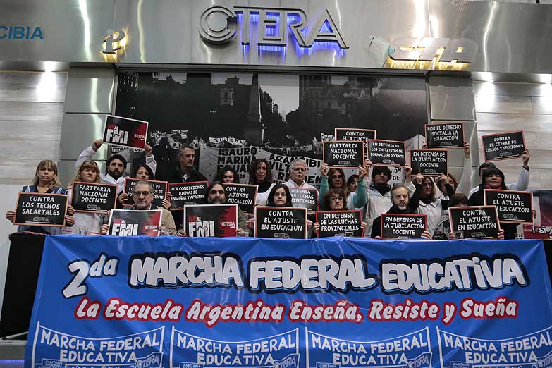 En reclamo de salarios dignos, los docentes realizan una Marcha Federal a Plaza de Mayo