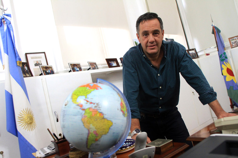 «Vaciar la escuela pública es dejar un aula vacía»