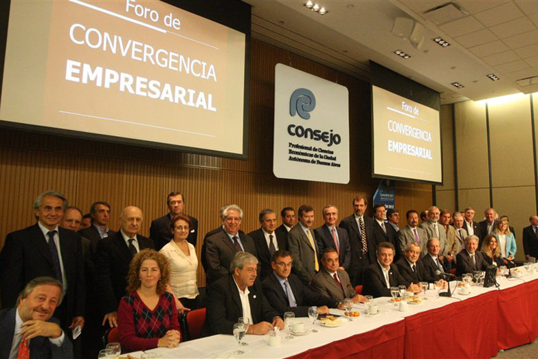 Empresarios hacen lobby con senadores y gobernadores para que no se frene al tarifazo