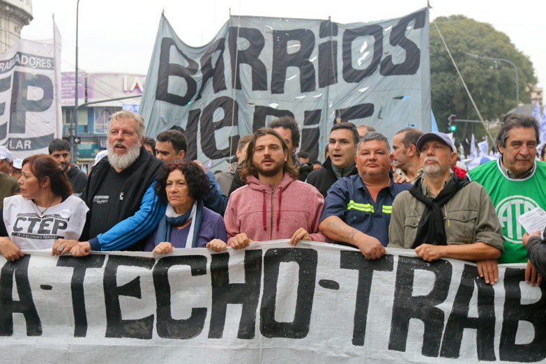 Los movimientos sociales marchan por la ley de adicciones y comienzan un plan de lucha