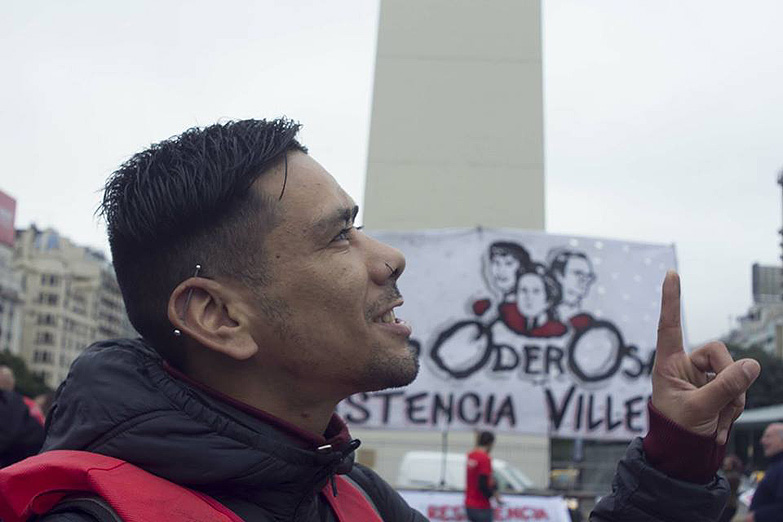Prefectura detuvo ilegalmente a un fotógrafo de La Garganta Poderosa