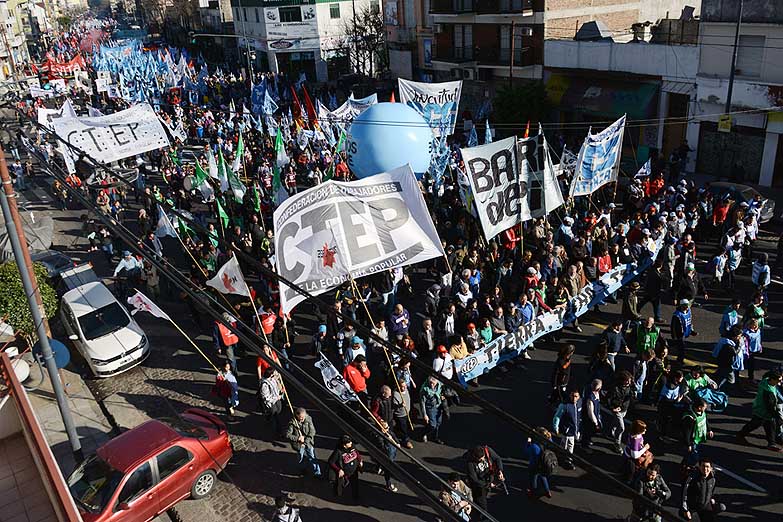 Movimientos sociales arrancan la Marcha Federal por Pan y Trabajo