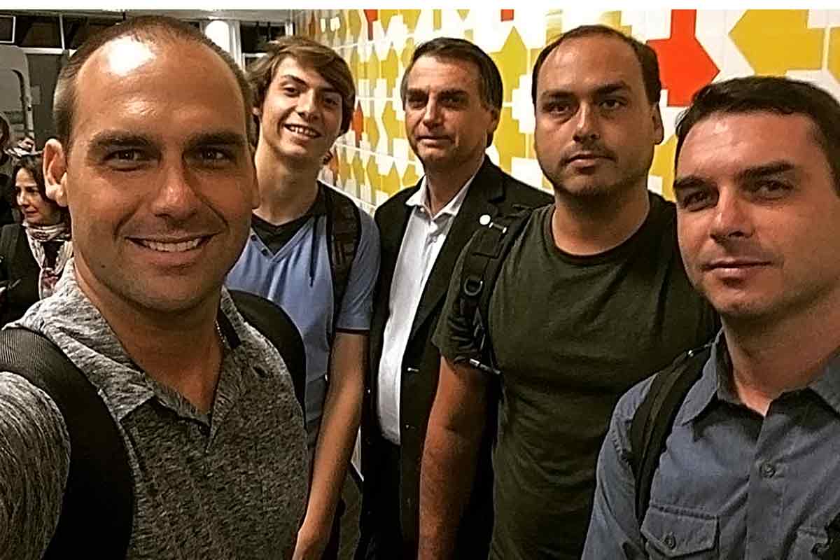 Los Bolsonaro atacan no sólo a Alberto sino a Estanislao Fernández y a Cristina