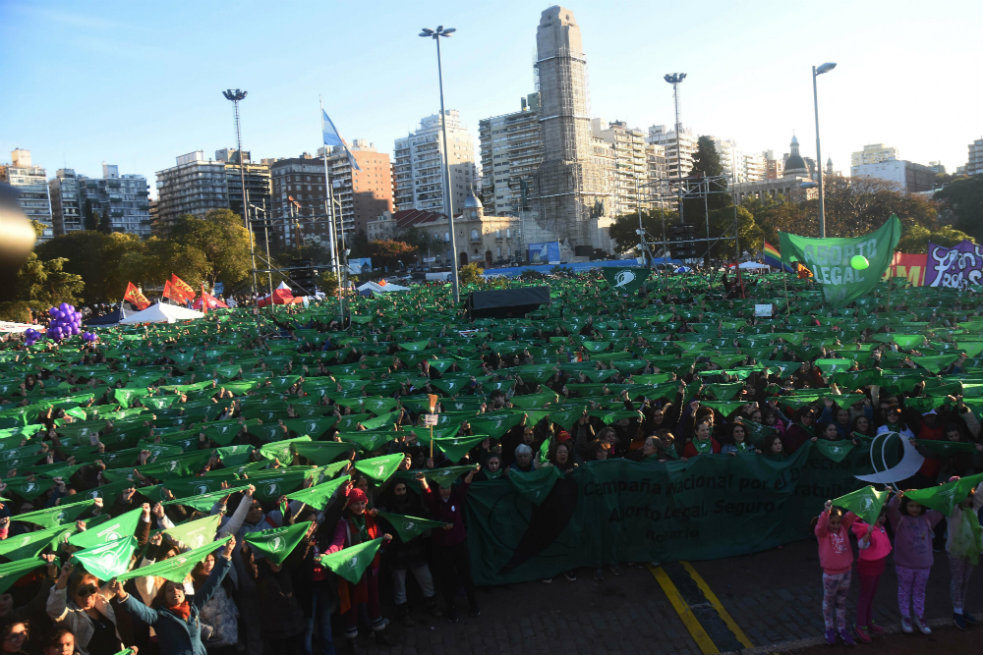 #NiUnaMenos: una multitudinaria movilización llegó hasta el Congreso