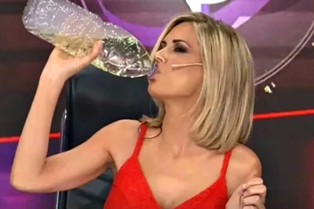 Denunciaron a Viviana Canosa por promover el dióxido de cloro en tv