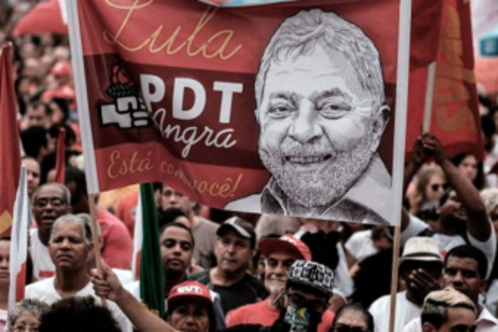 Tensa espera, desilusión y un llamado a seguir luchando: “La libertad de Lula es la libertad del Brasil”