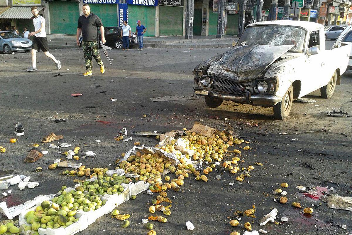 Ataque suicida en el sur de Siria causa un centenar de muertos