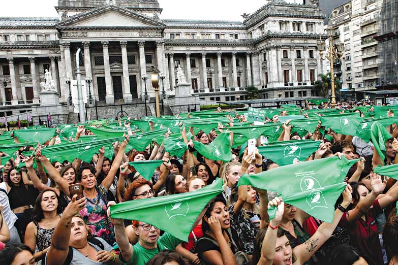 Aborto: fuerte presión de sectores conservadores a legisladores indecisos