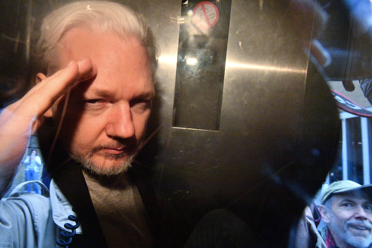 Assange, frente a los jueces que deciden la extradición a EE UU
