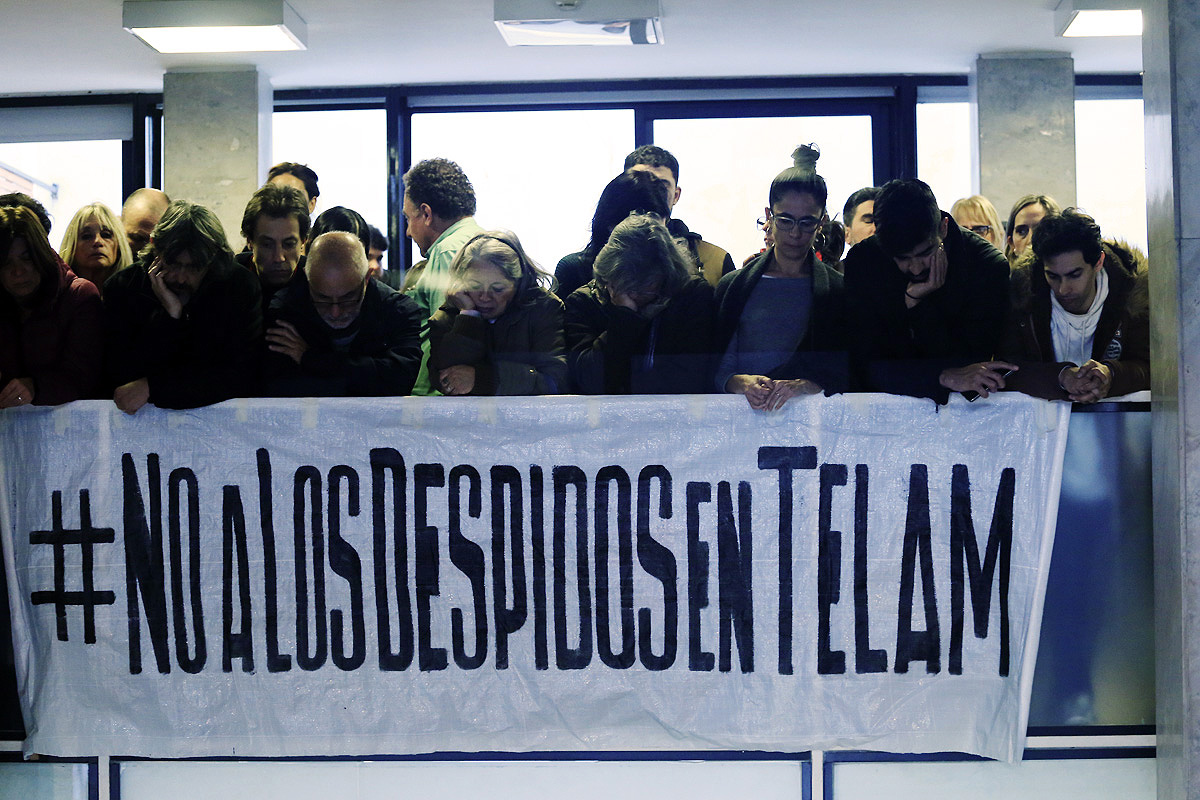 Suelta de libros y carta de intelectuales en apoyo a Télam