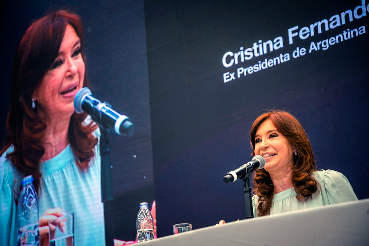 CFK llamó a la construcción de un frente social, cívico y patriótico contra el neoliberalismo