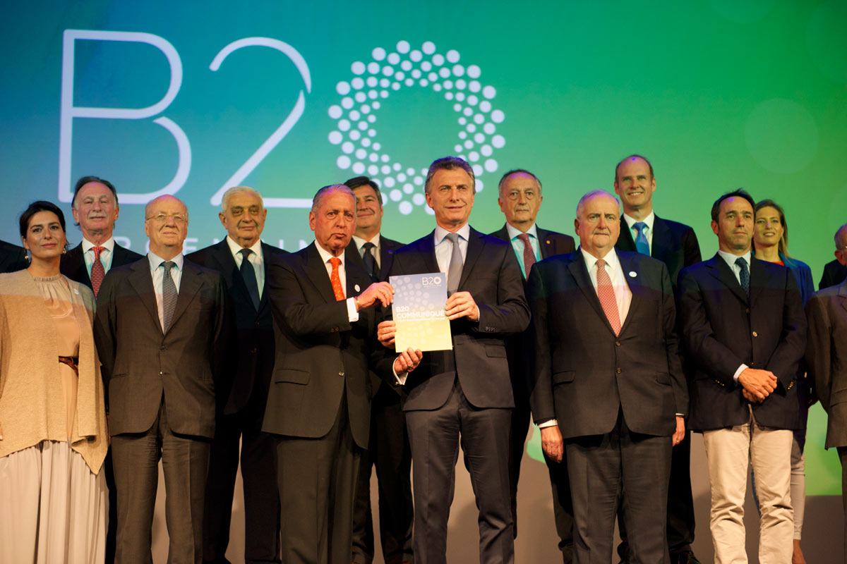 Fuertes críticas de grandes industriales al programa económico del gobierno