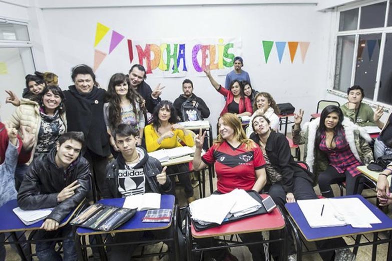 El Bachillerato trans Mocha Celis no puede empezar las clases por falta de fondos