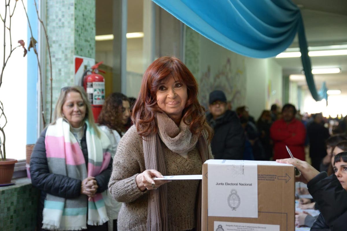 CFK votó y esperará el resultado en Río Gallegos