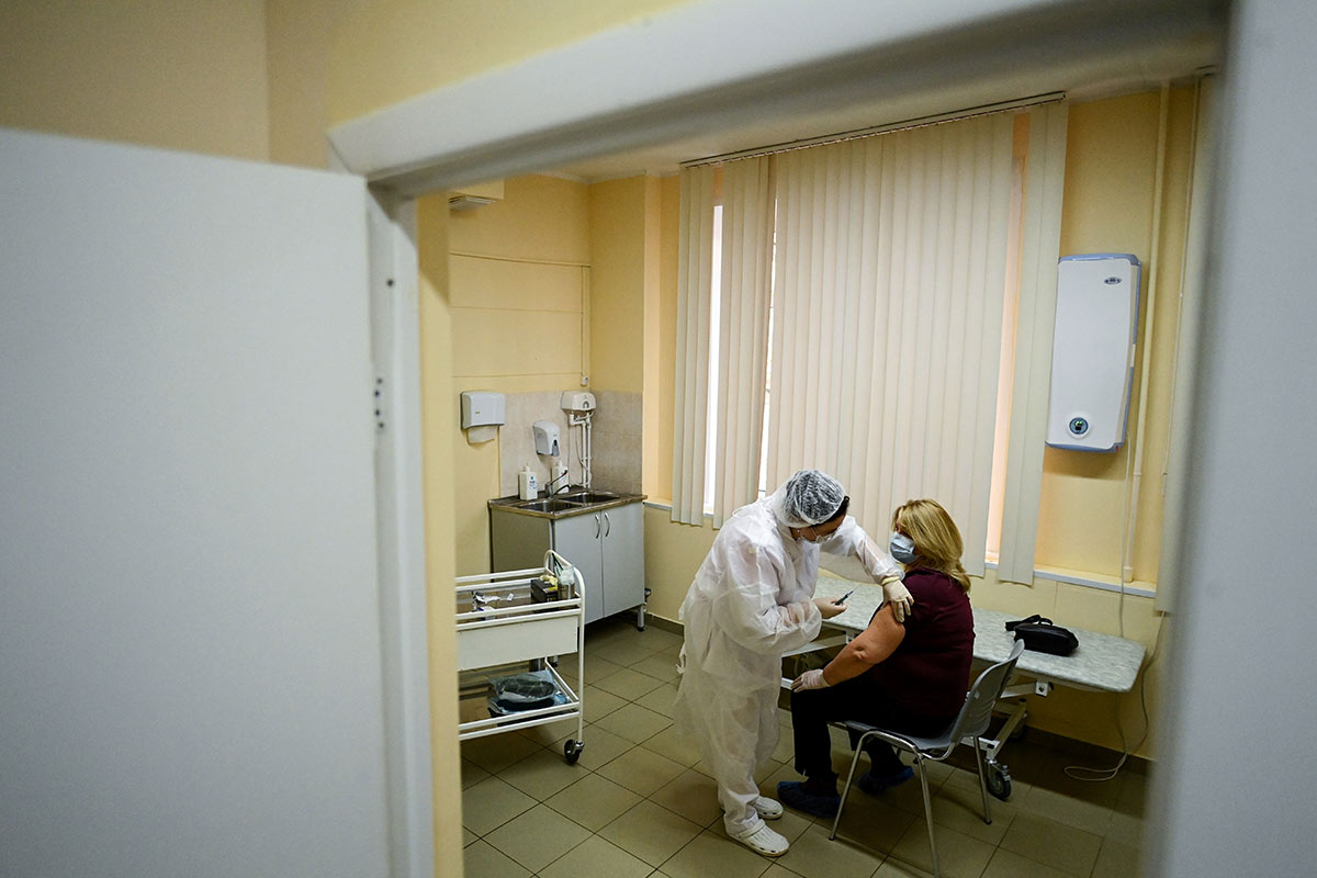 Rusia: aprueban la vacunación contra coronavirus en mayores de 60 años