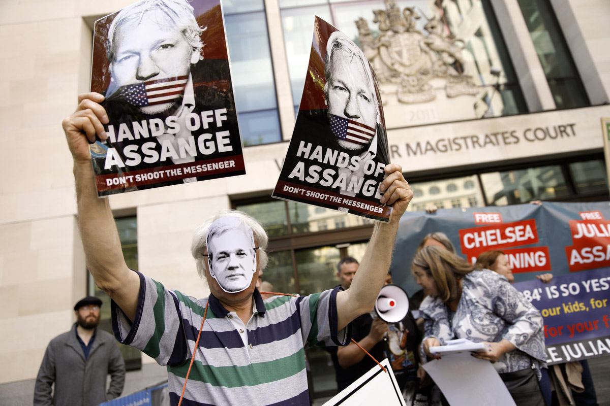 La salud de Assange se deteriora rápidamente en la prisión británica