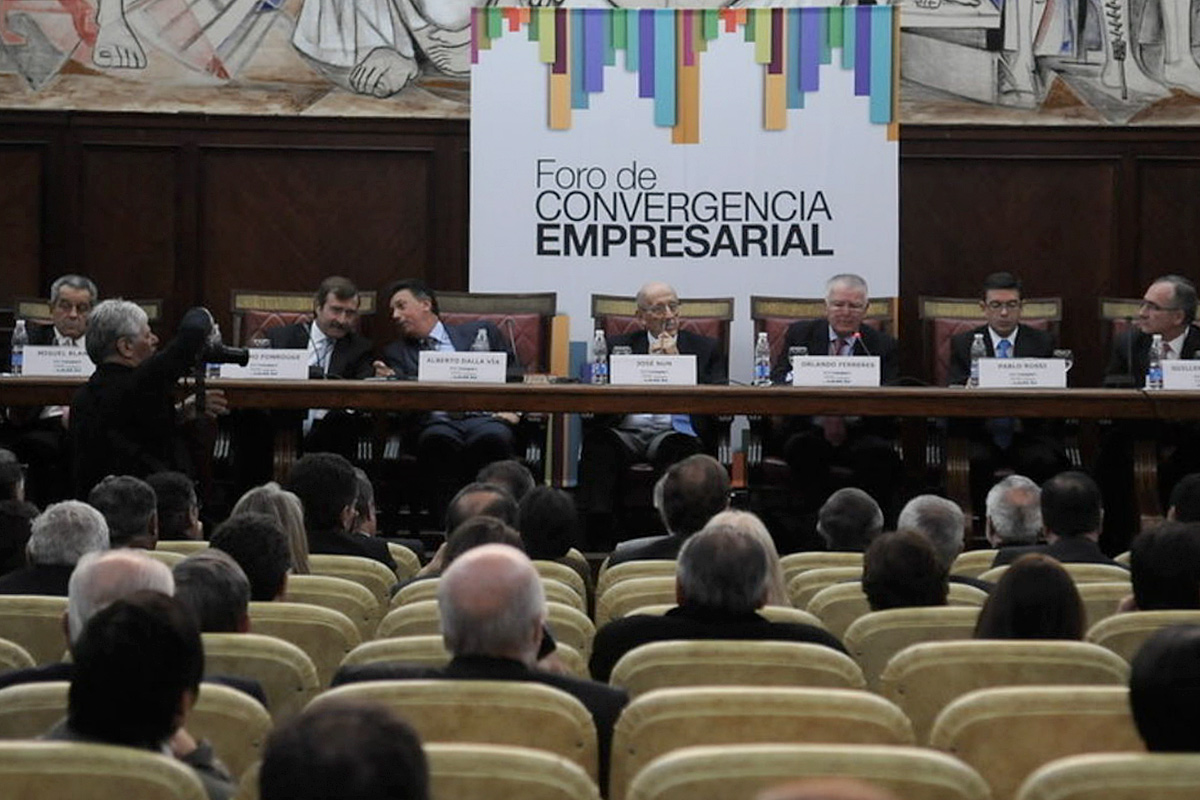 Los empresarios, preocupados por construir «políticas de consenso»