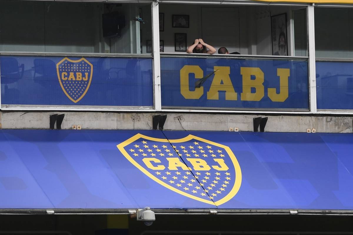 Con Dalma en el palco, Boca también le dijo adiós a Diego