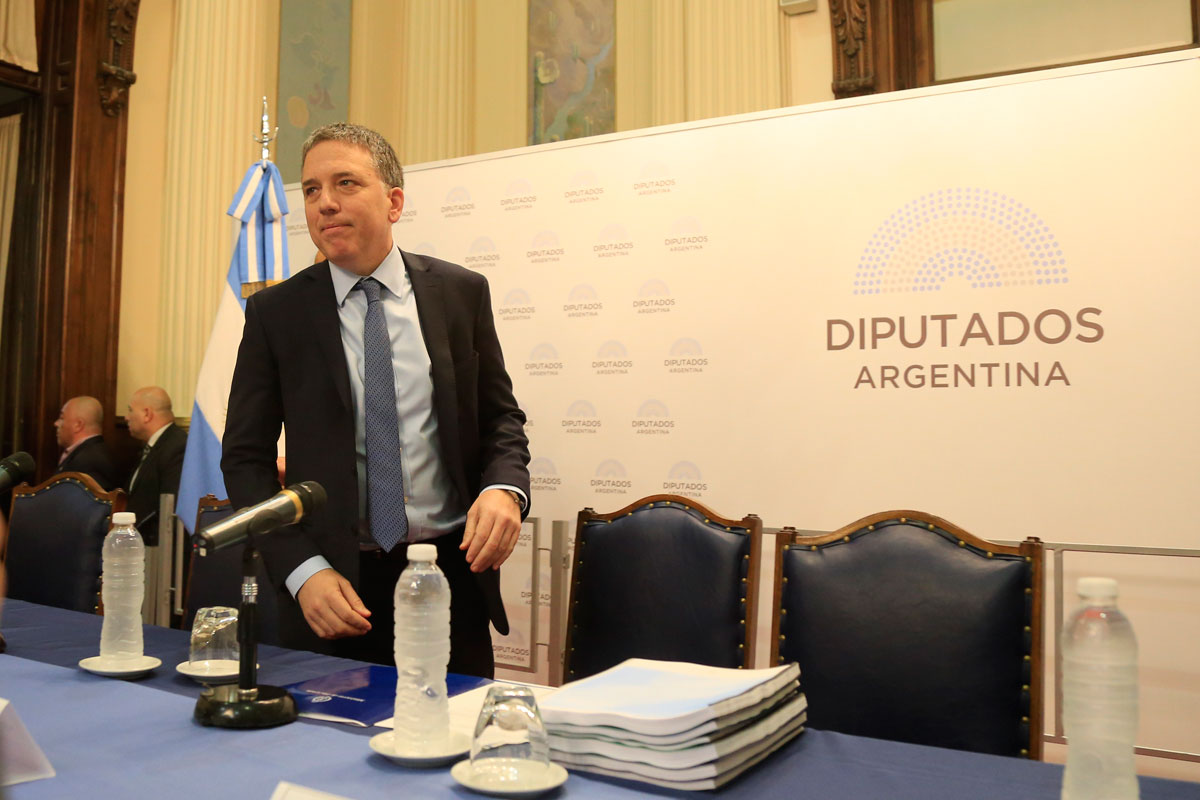Un presupuesto basado en la devaluación y el ajuste para honrar a los acreedores