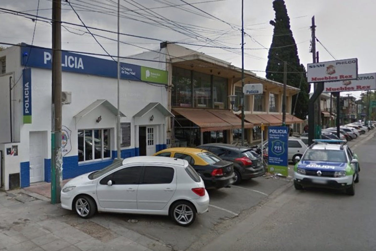 Detuvieron a once policías por la muerte de un preso en una comisaría de Villa Tesei