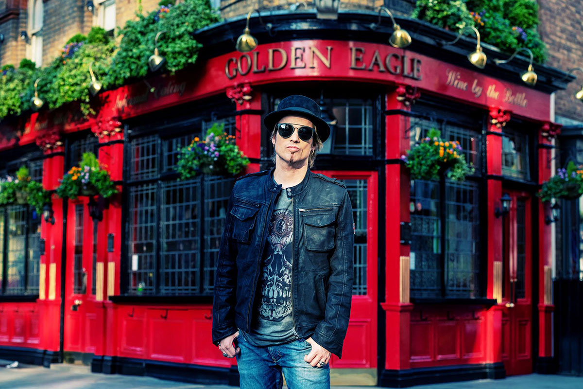 “No me importa que digan que el rock murió»