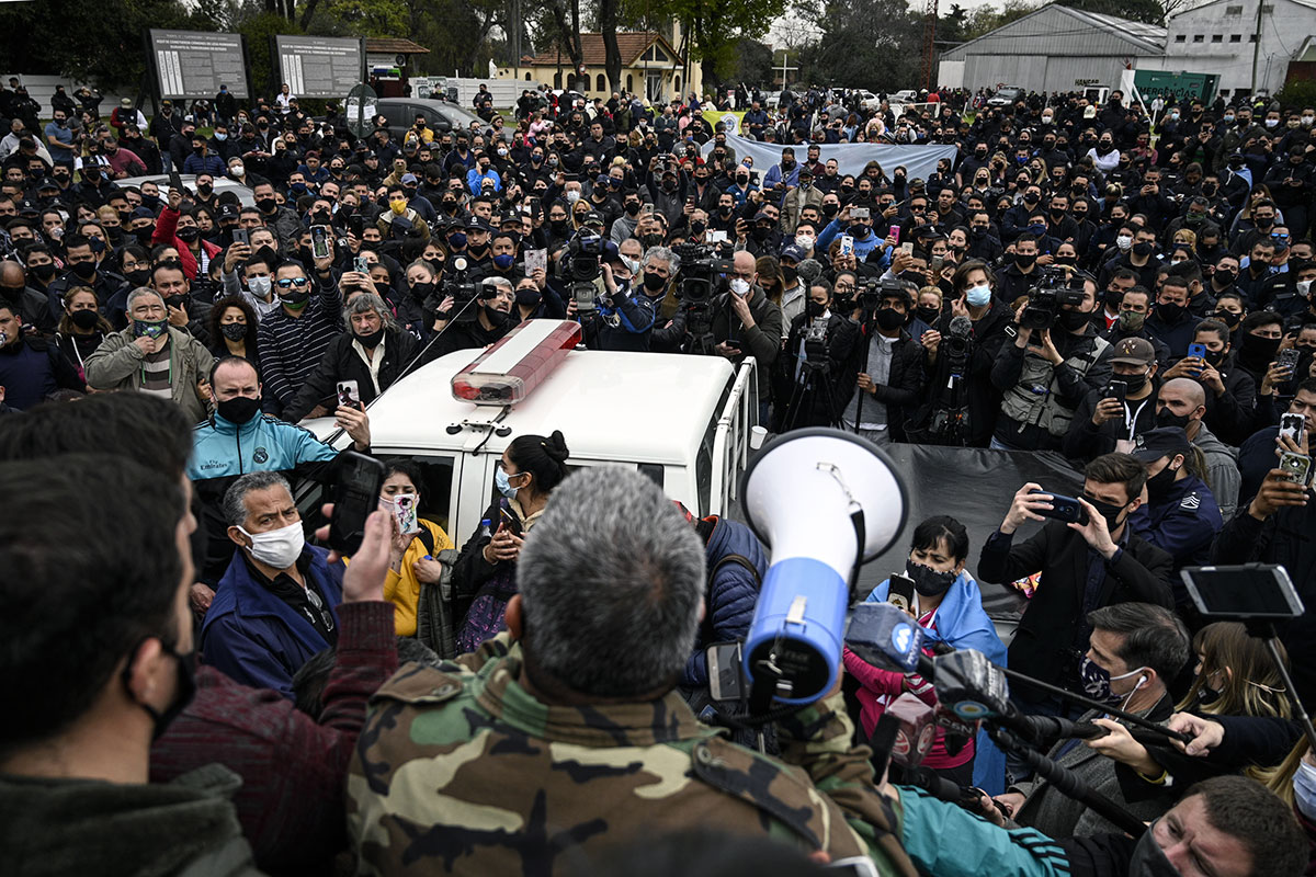 Los patrulleros en Olivos: del reclamo salarial a bordear la sedición