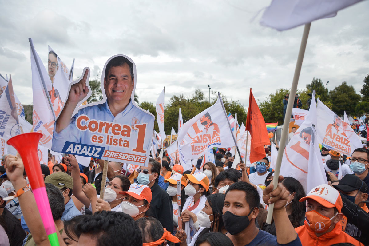 Rafael Correa: «Ecuador merece un presidente que se parezca a su pueblo»