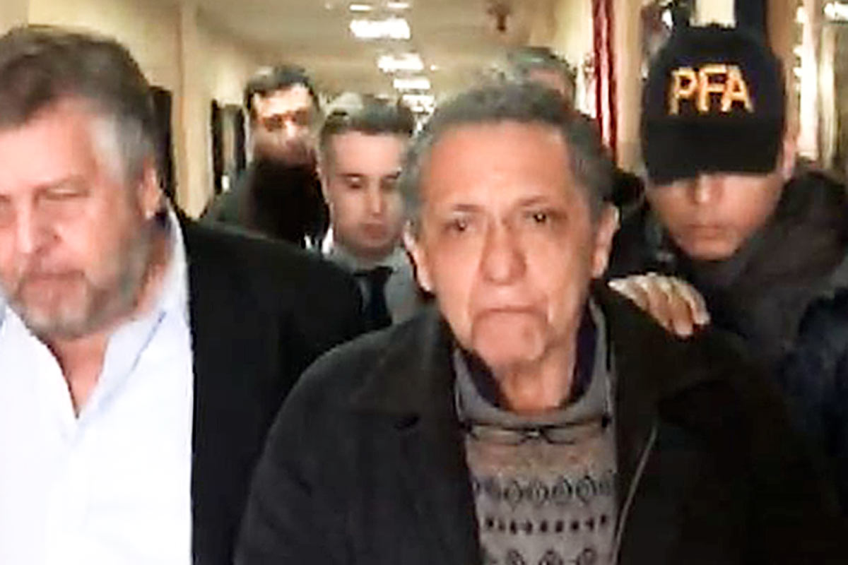 El largo camino de los cuadernos de Centeno