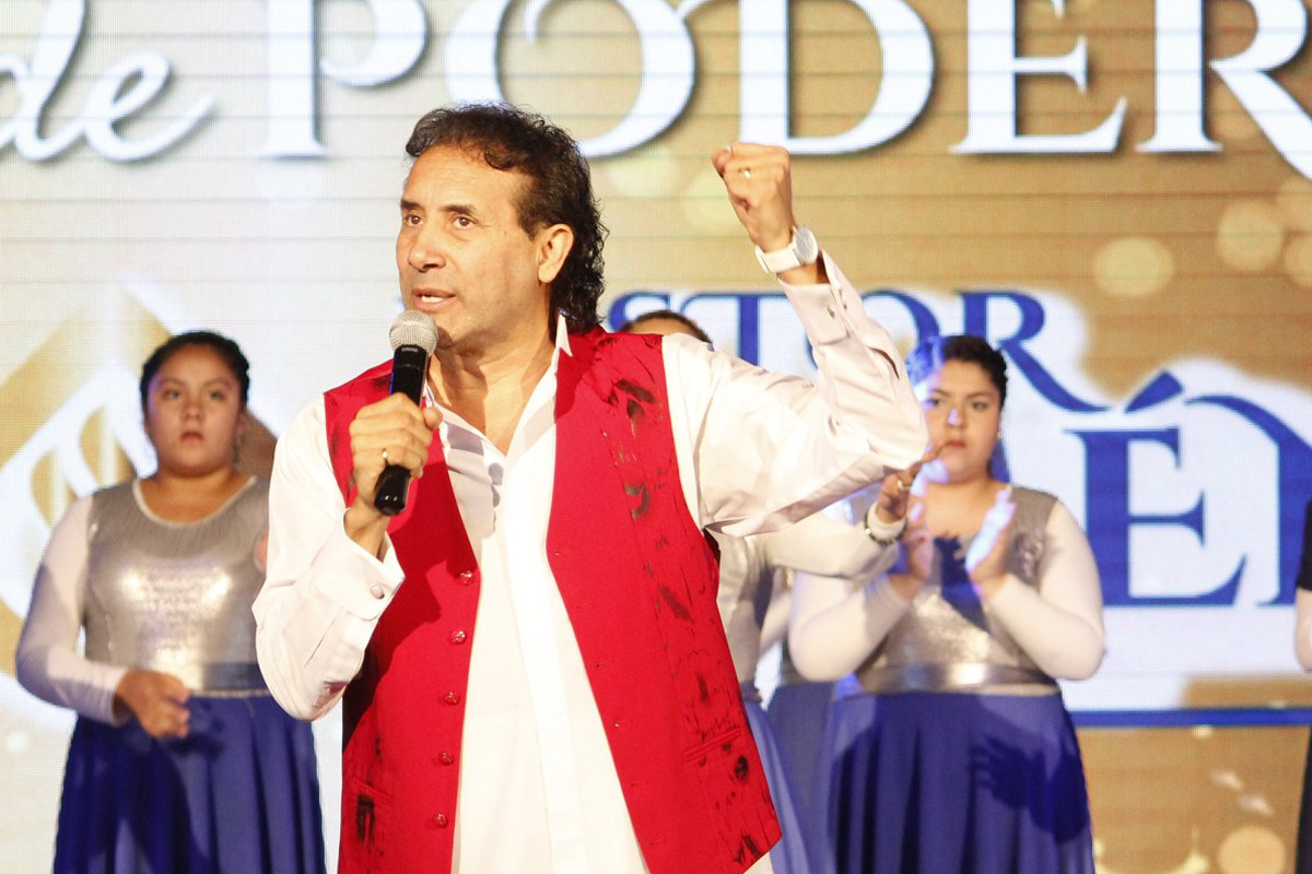 Imputan al Pastor Giménez por vender alcohol en gel “curativo” a $1000