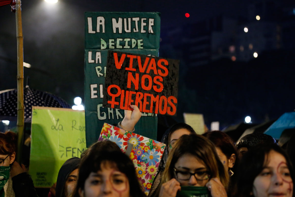 Un mujer se encuentra detenida por matar a su pareja cuando intentó violar a su hija