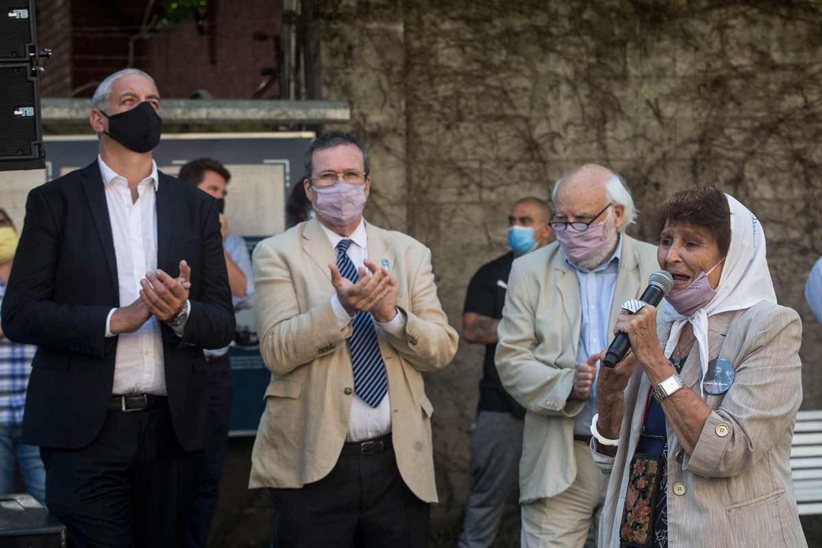 Conmemoraron a las víctimas de la dictadura con una instalación sonora en la Biblioteca Nacional