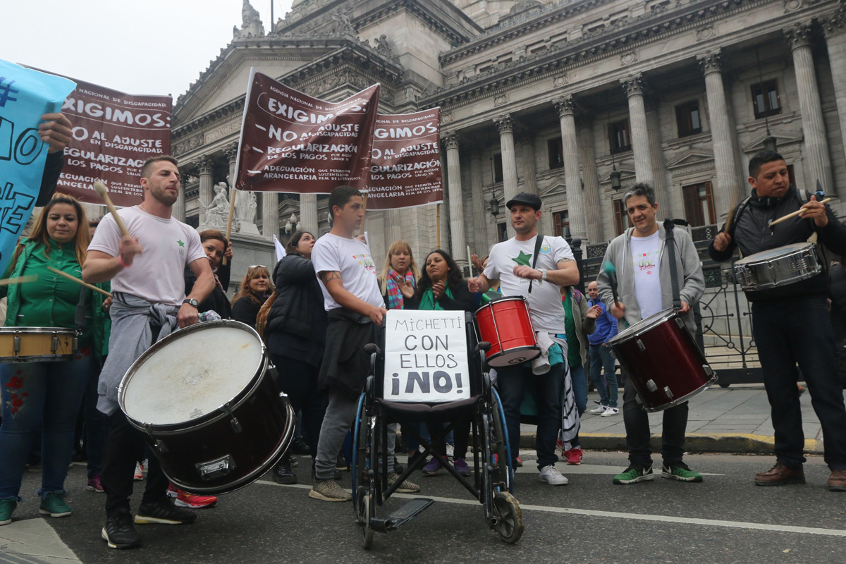 Las prestaciones para personas con discapacidad, en riesgo por el atraso en los pagos