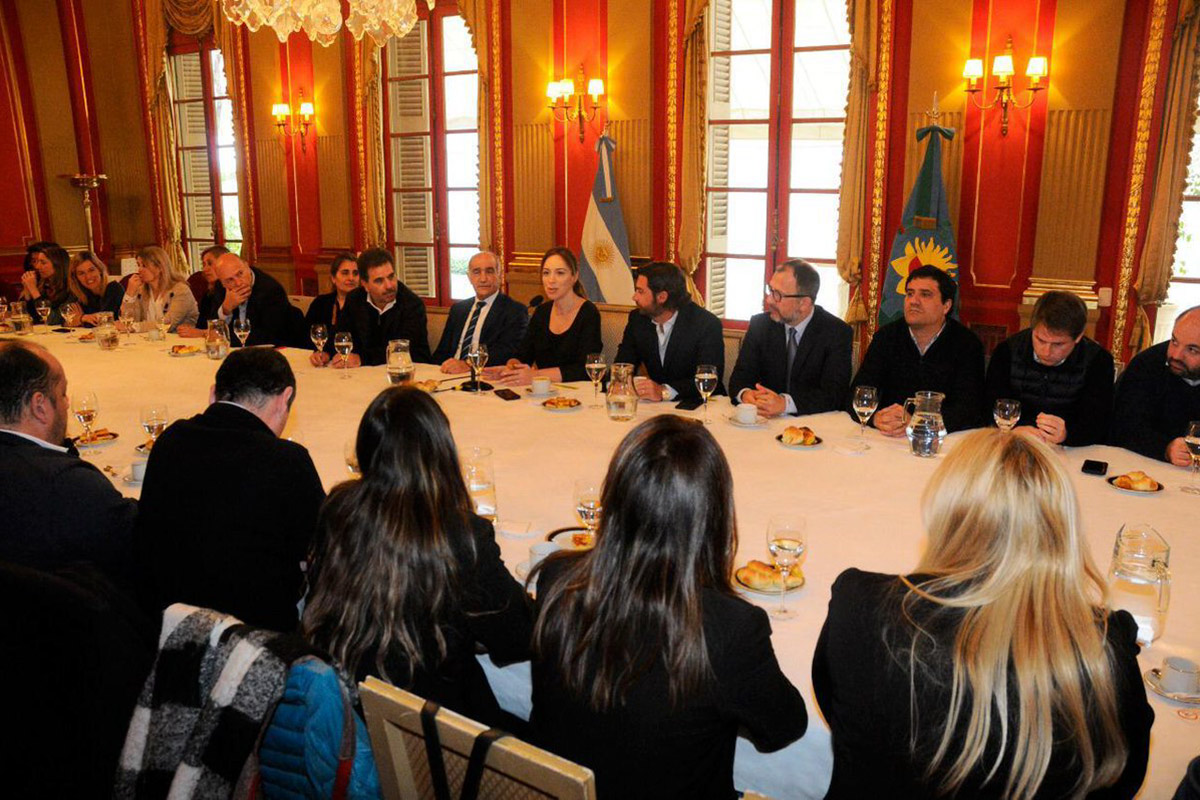 Vidal se reunió con diputados y senadores por la campaña: tensión y pedidos de autocrítica