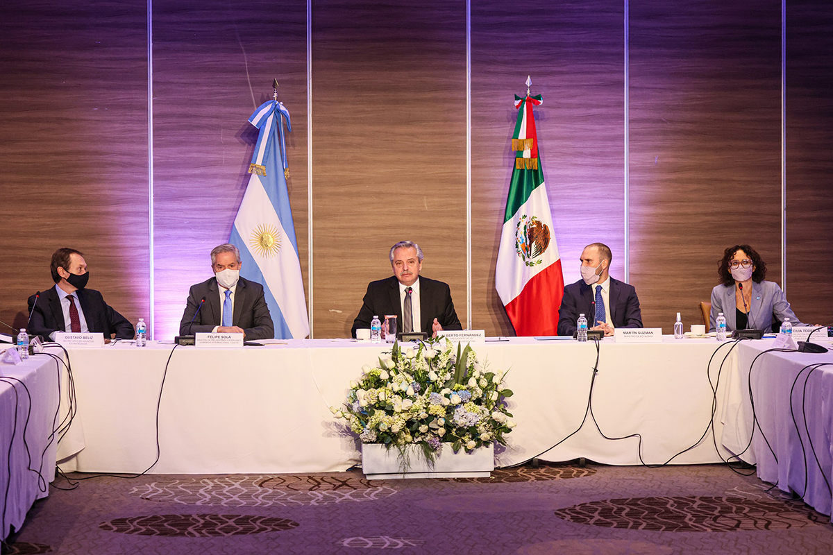 Viaje presidencial: Fernández se reunió con empresarios mexicanos con inversiones en la Argentina