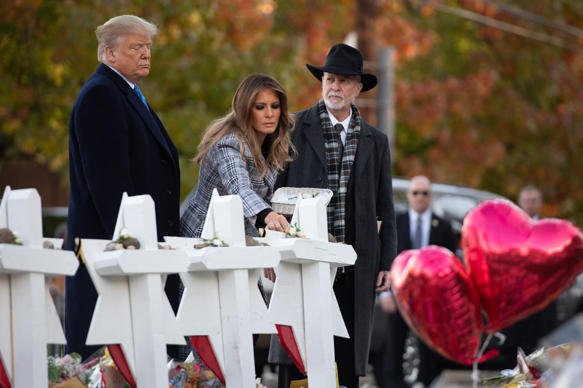 Los músicos no quieren a Trump, familiares de las víctimas de la masacre en la sinagoga tampoco