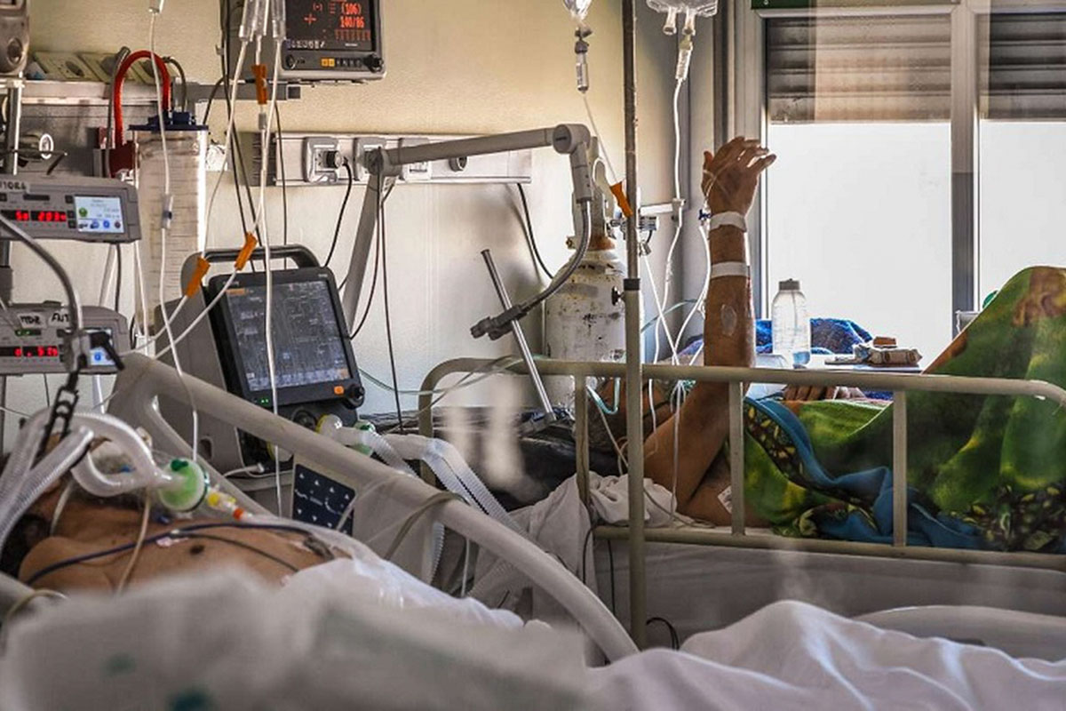 Mientras Quirós aumenta de urgencia las camas UTI, Acuña analiza mayor presencialidad desde el lunes