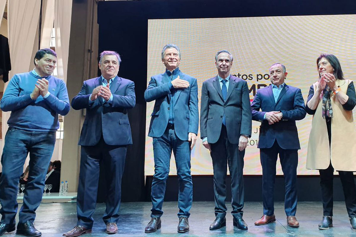 “Acá nació el cambio”: Macri presentó su fórmula en Córdoba junto a Pichetto
