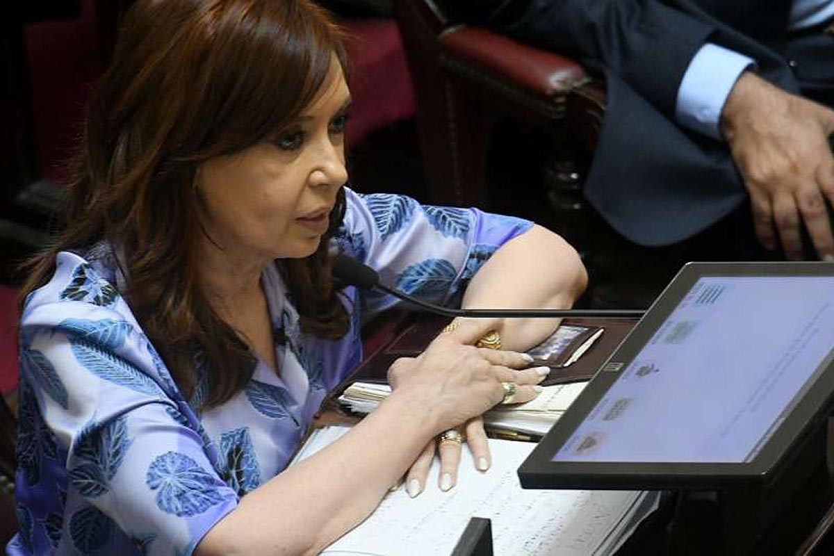 CFK, sobre el juicio: «Es un nuevo acto de persecución para colocar a una opositora en el banquillo»