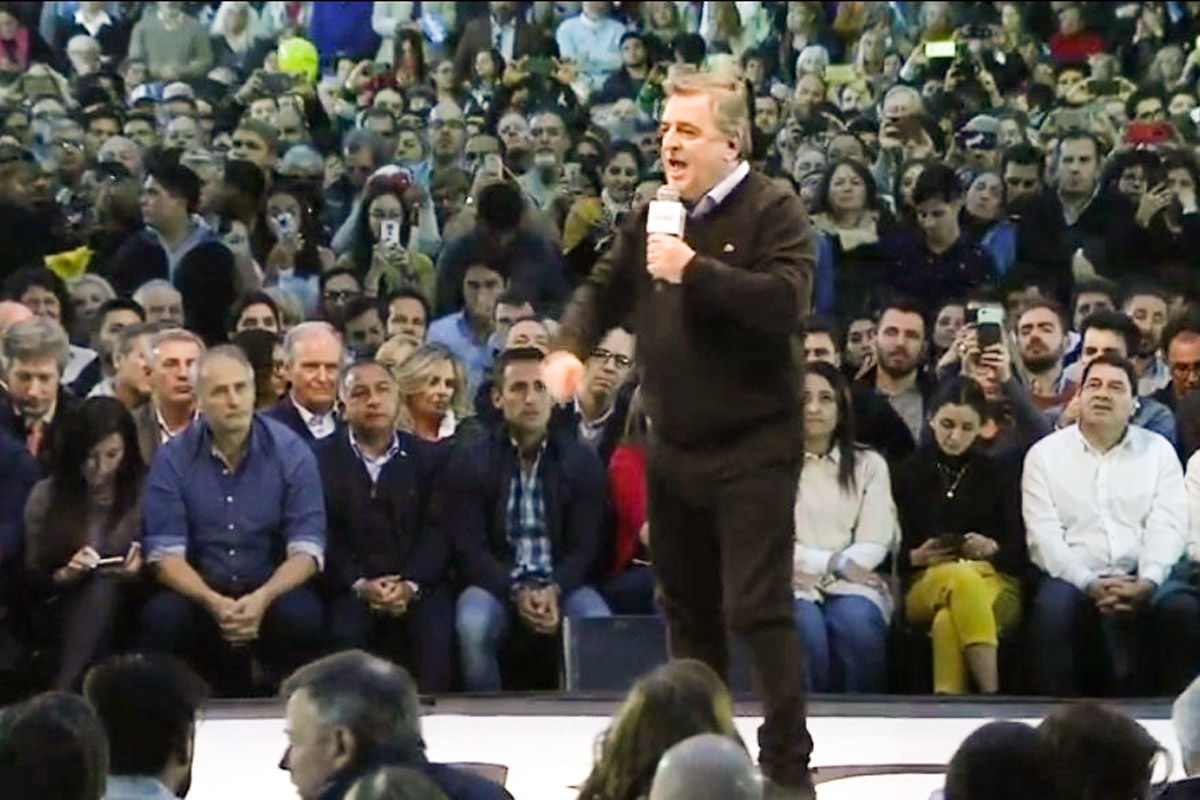 La puja Monzó, Negri y Cornejo debilita al futuro bloque opositor