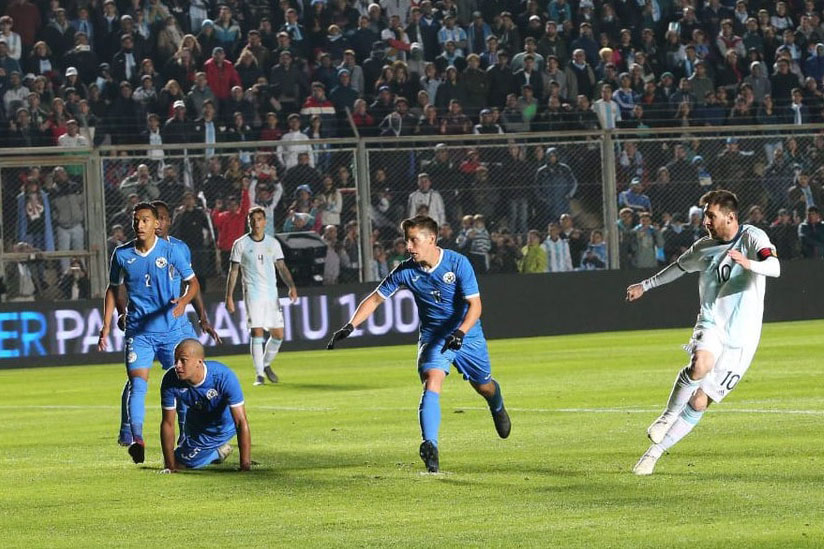 Con dos goles de Messi, Argentina goleó en la previa de la Copa América