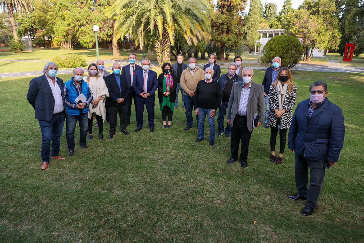 Con el manejo del dinero de las obras sociales como telón de fondo, Fernández recibió a la CGT