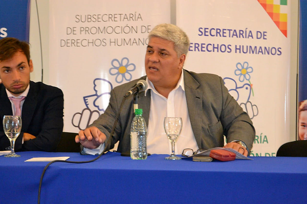 Julio García, especialista en derecho indígena: «En los casos de violencia institucional anida una concepción racista»