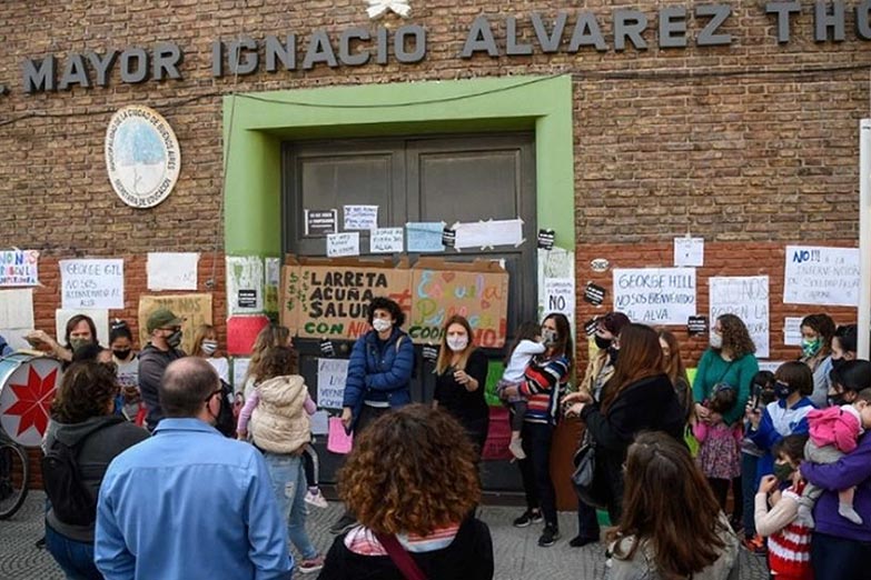 La comunidad educativa porteña repudió la intervención a la cooperadora de la Escuela Álvarez Thomas