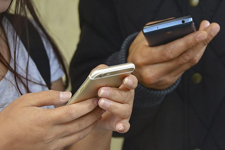 Piden en Brasil que se prohíba la suspensión de servicios de telefonía celular y banda ancha por 90 días